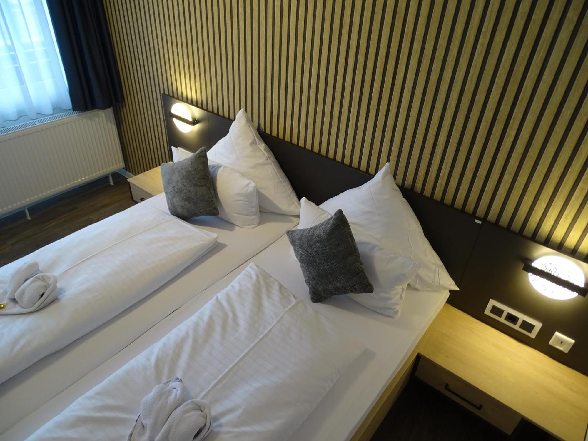 Hotel Zur Therme Westernkotten Zewnętrze zdjęcie