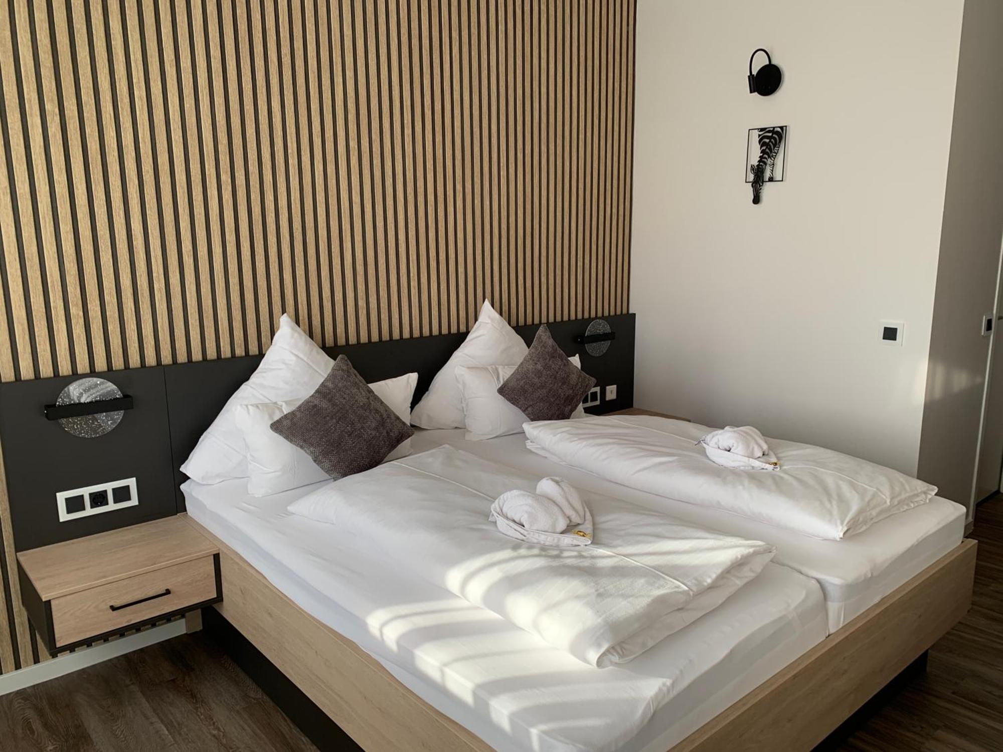 Hotel Zur Therme Westernkotten Zewnętrze zdjęcie